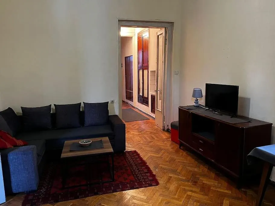 Apartment Is In Old טביליסי
